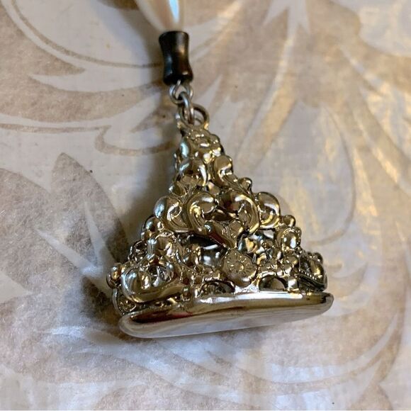 1928 Faux Pearl Necklace w/ 4D Pendant 20” Gorgeous - Picture 3 of 7